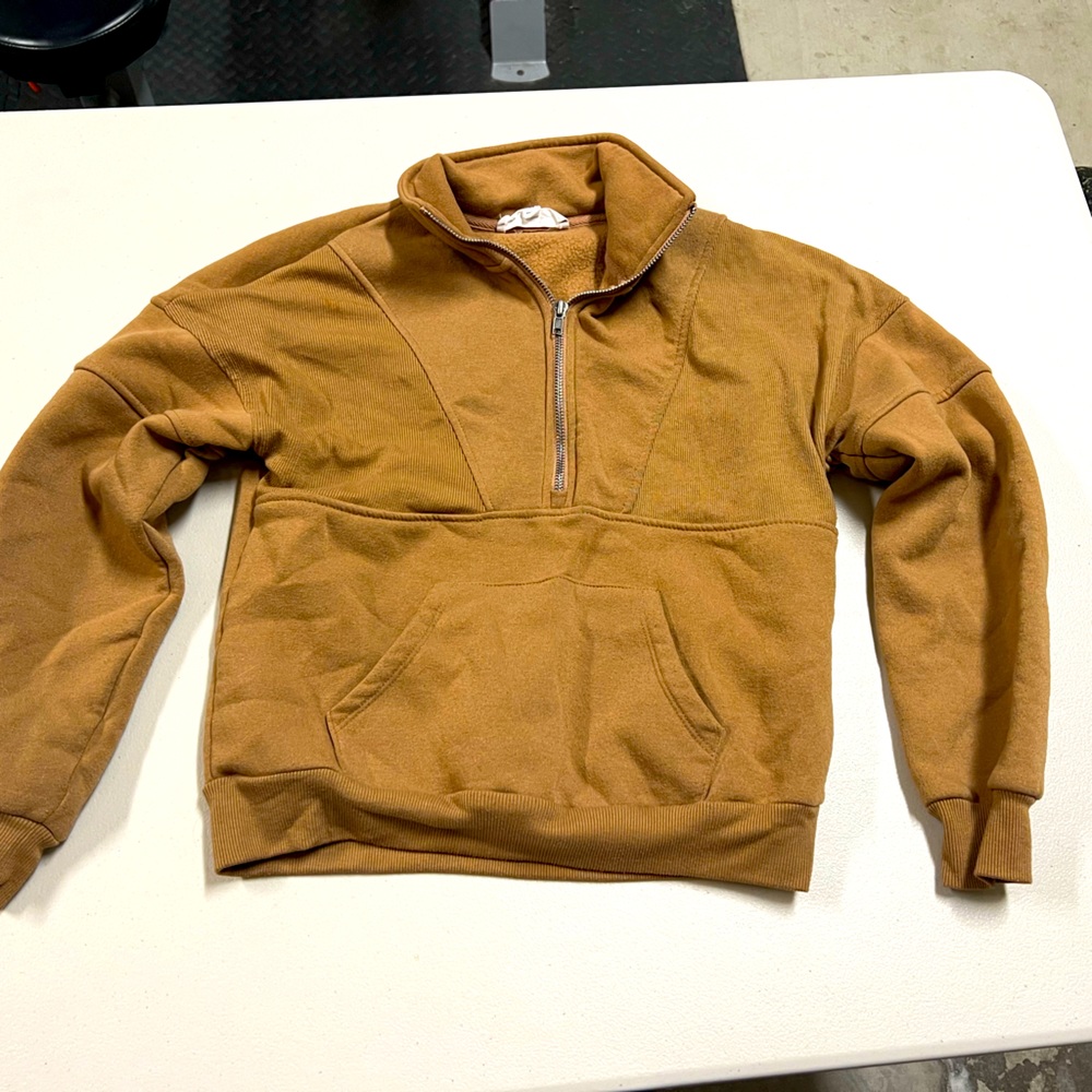 Pullover sweater